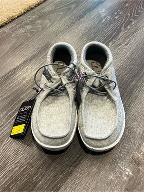 NEW Hey Dude Light Grey Canvas Slip-On Casual Shoes Womens size 7